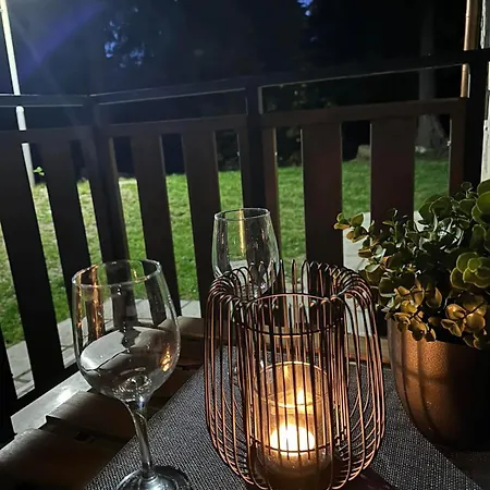 Διαμέρισμα Cozy Riverside Pine E5 *