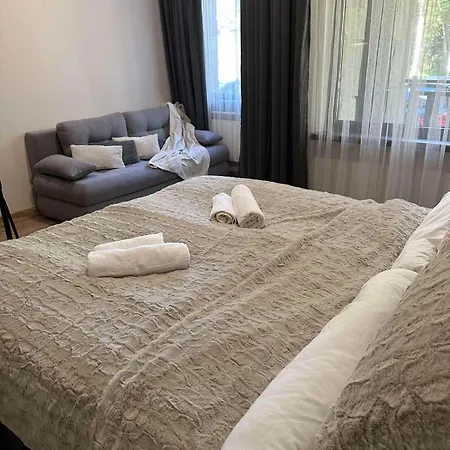 Διαμέρισμα Cozy Riverside Pine E5 *